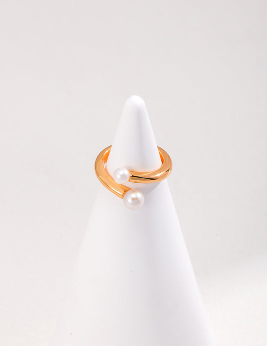 Sophisticated Pearl Ring