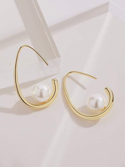 Shell Pearl Earrings