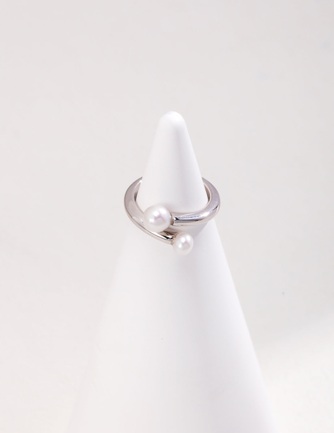 Sophisticated Pearl Ring